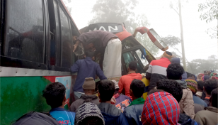 এক মাসে সড়কে ঝরেছে ৫৮৫ প্রাণ