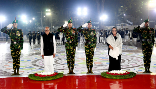 ভাষা শহীদদের প্রতি রাষ্ট্রপতি ও প্রধানমন্ত্রীর শ্রদ্ধা