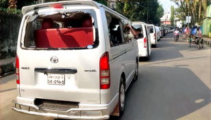 বরিশালে ইশরাকের গাড়িবহরে হামলা