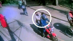 ‘আদালত প্রাঙ্গণ থেকে ছিনিয়ে নেওয়া দুই জঙ্গি দেশেই আছে’