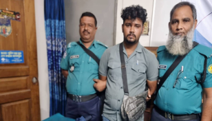 ঢাকায় চাঁদাবাজি করতে গিয়ে ভুয়া পুলিশ আটক