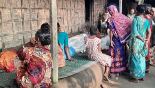 ‘নতুন কাপড় কেনার টাকায় পরিবারের ৪ জনের সৎকার’