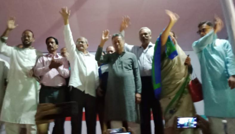 ফরিদপুরের সমাবেশস্থলে মির্জা ফখরুল