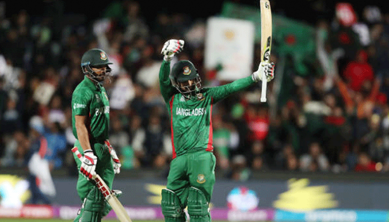 বৃষ্টিতে খেলা বন্ধ, ১৭ রানে এগিয়ে টাইগাররা