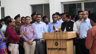 টিকিট ছাড়া ট্রেন ভ্রমণের সুযোগ নেই: রেলমন্ত্রী