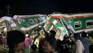 সোনার বাংলা এক্সপ্রেসের বগি লাইনচ্যুত, আহত ২০