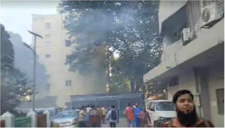 ঢাকা বিভাগীয় কমিশনারের কার্যালয়ে ককটেল বিস্ফোরণ