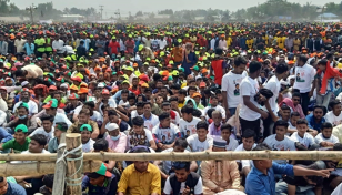 হাওরের জনসভাস্থলে প্রধানমন্ত্রী