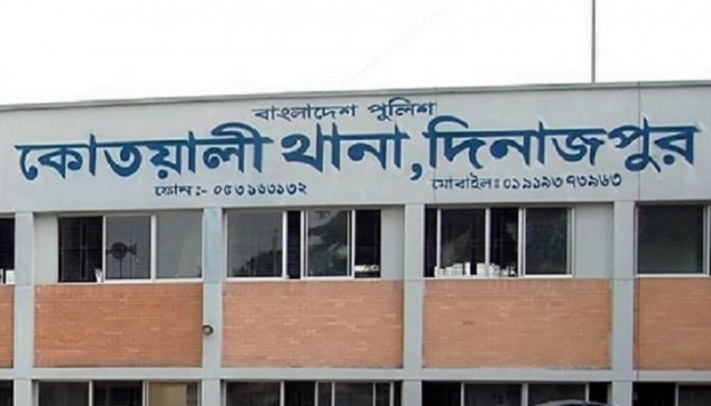 স্ত্রীকে হত্যা করে ওয়্যারড্রোবে লুকিয়ে ১৪ ঘণ্টা পর থানায় হাজির