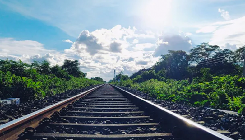 পাকিস্তানে এবার ট্রেনে বিস্ফোরণ, নিহত ২ 