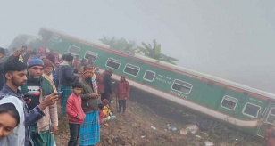 গাজীপুরে ট্রেন দুর্ঘটনায় নিহত ১