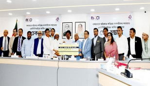বঙ্গবাজারে ক্ষতিগ্রস্ত ব্যবসায়ীদের ১ কোটি টাকা দিল এফবিসিসিআই