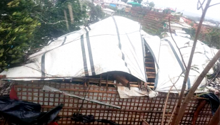 রোহিঙ্গা ক্যাম্পে ৫ শতাধিক ঘর ক্ষতিগ্রস্ত