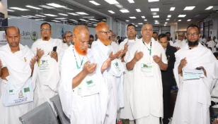 জেদ্দায় পৌঁছেছে বাংলাদেশের প্রথম হজ ফ্লাইট