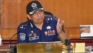বৈধ অস্ত্রের অবৈধ ব্যবহার বন্ধে পুলিশ কর্মকর্তাদের সক্রিয় হওয়ার আহ্বান আইজিপির