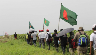 ২৬ মার্চ অভিযাত্রী'র অদম্য পদযাত্রা