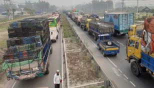 বঙ্গবন্ধু সেতুর পূর্ব পাড়ে ১৮ কিলোমিটার যানজট