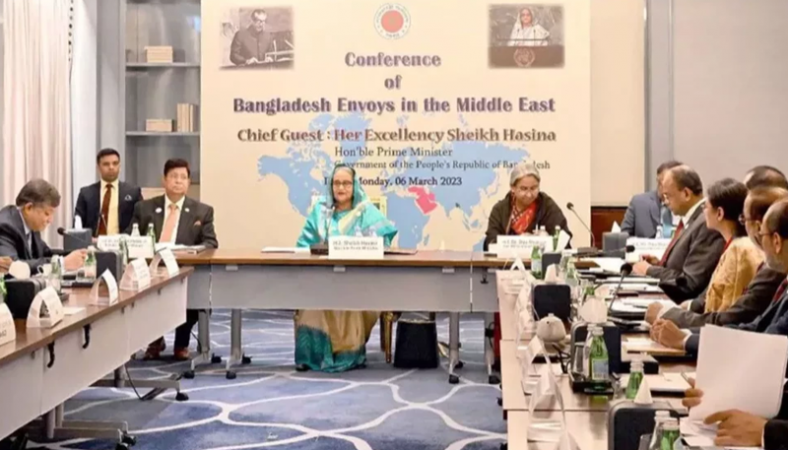 ‘অর্থনৈতিক কূটনীতি জোরদারে বাংলাদেশি কূটনীতিকদের সক্রিয় হতে হবে’