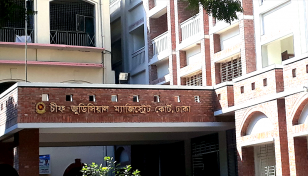 ঢাকার সিজেএম আদালতের আগুন নিয়ন্ত্রণে