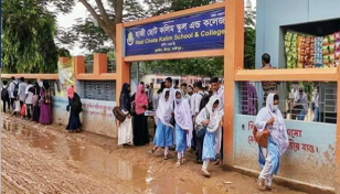 এসএসসি পরীক্ষার কেন্দ্রে ফেসবুক লাইভ, বহিষ্কার ২ শিক্ষার্থী
