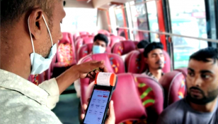 রাজধানীতে আরও ১৫ বাসে ই-টিকিট চালু