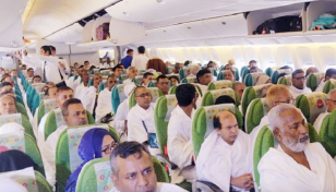 ৪১৯ যাত্রী নিয়ে চট্টগ্রাম ছাড়ল প্রথম হজ ফ্লাইট