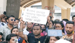 আন্দোলন স্থগিত করলেন রনি
