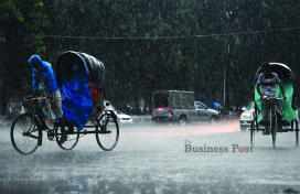৬০ কিলোমিটার বেগে ঝড়-বৃষ্টির আভাস, নদীবন্দরে সতর্কতা