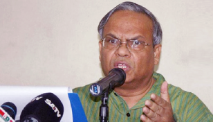 জনগণের টাকা লুট করতেই তেলের দাম বাড়িয়েছে সরকার: রিজভী