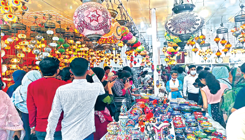 বিদেশি দর্শনার্থী টানতে ব্যর্থ বাণিজ্য মেলা