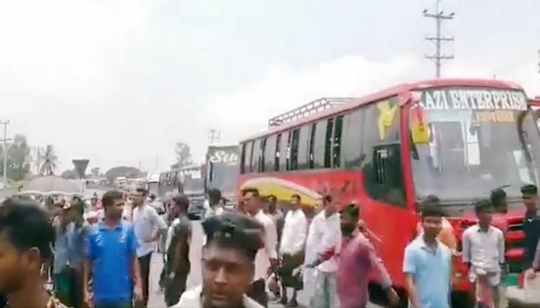 ঢাকা-টাঙ্গাইল মহাসড়কে আট ঘণ্টায় ৭ প্রাণহানি