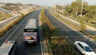 পদ্মা সেতু এলাকায় যান চলাচল স্বাভাবিক
