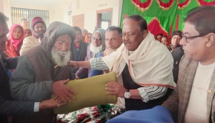 নিত্যপণ্যের দাম কমাতে কাজ করছে সরকার: বাণিজ্যমন্ত্রী