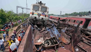 ভারতে ট্রেন দুর্ঘটনায় ২৯০ জনের বেশি নিহতের ঘটনায় গ্রেপ্তার ৩