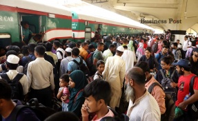 কমলাপুরে যাত্রীদের চাপ