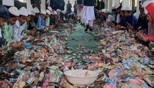 পাগলা মসজিদের দানবাক্সে ২৩ বস্তা টাকা, বৈদেশিক মুদ্রা ও স্বর্ণের গয়না