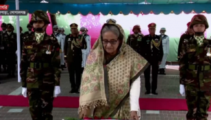 বঙ্গবন্ধুর সমাধিতে প্রধানমন্ত্রীর শ্রদ্ধা