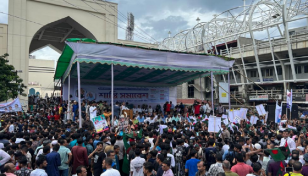 আজ থেকেই ঢাকা দখলে রাখার ঘোষণা দক্ষিণের মেয়রের