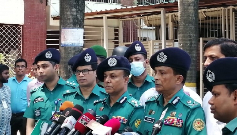ঢাকাকে ছিনতাইকারীমুক্ত না করা পর্যন্ত অভিযান চলবে: ডিএমপি কমিশনার