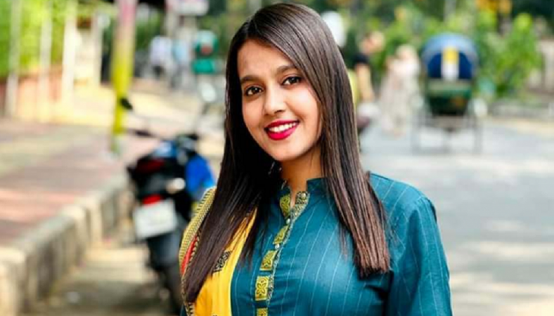ঢাবি ছাত্রলীগ নেত্রীকে কারণ দর্শানো নোটিশ