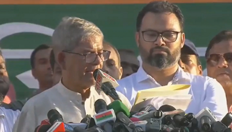 সরকার পতনের আন্দোলন থেকে দৃষ্টি ফেরাতেই ইউনূস ইস্যু: ফখরুল