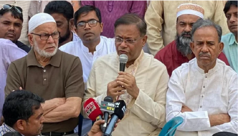 চালকদেরকে গাড়িতে লাঠি ও লোহার রড রাখার নির্দেশ তথ্যমন্ত্রীর