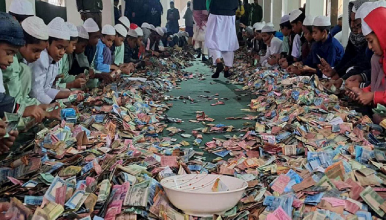 পাগলা মসজিদের দানবাক্সে ২৩ বস্তা টাকা, বৈদেশিক মুদ্রা ও স্বর্ণের গয়না