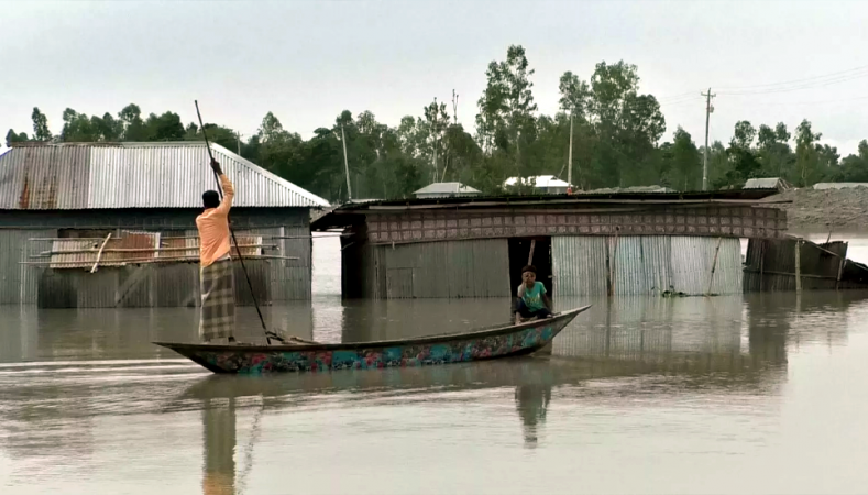 কুড়িগ্রামে নদ-নদীর পানি বেড়ে প্লাবিত নিম্নাঞ্চল