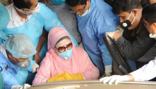 আগের চেয়ে ভালো আছেন খালেদা জিয়া: চিকিৎসক