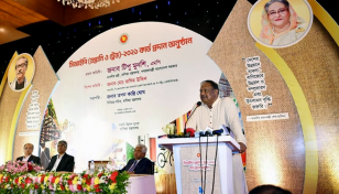 ১০০ বিলিয়ন ডলার রপ্তানি আয়ের লক্ষ্যমাত্রা অর্জন করতে হবে