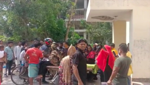 বাবার মৃত্যুর খবরে হাসপাতালে যাওয়ার পথে ছেলের মৃত্যু 