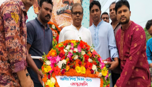 বঙ্গবন্ধুর জন্মবার্ষিকীতে বশেমুরবিপ্রবিপি উপাচার্যের শ্রদ্ধা