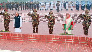 বীর শহীদদের প্রতি রাষ্ট্রপতি-প্রধানমন্ত্রীর শ্রদ্ধা