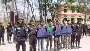 বান্দরবানে জামাতুল আনসারের প্রশিক্ষক কমান্ডারসহ ৯ জঙ্গি গ্রেপ্তার: র‌্যাব